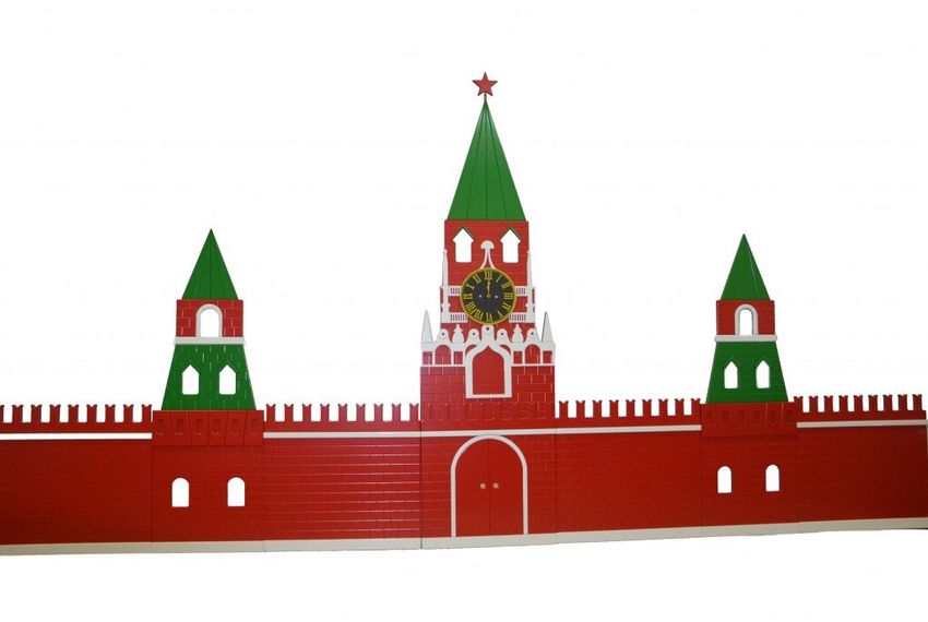 Кремлевская стена и спасская башня
