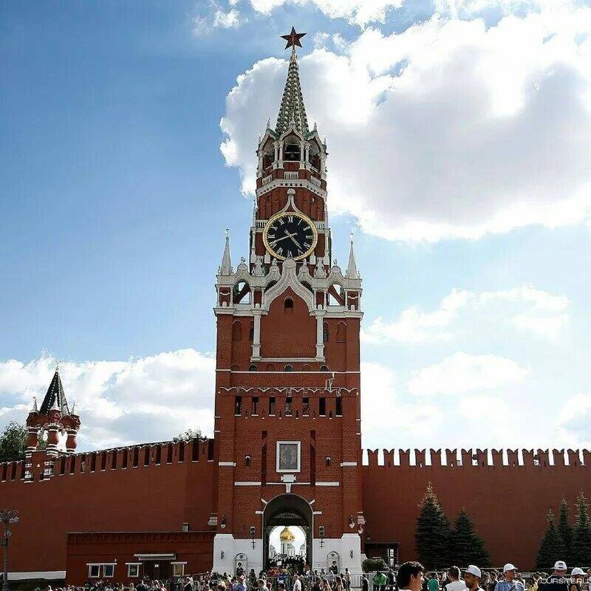 Кремль спасская башня
